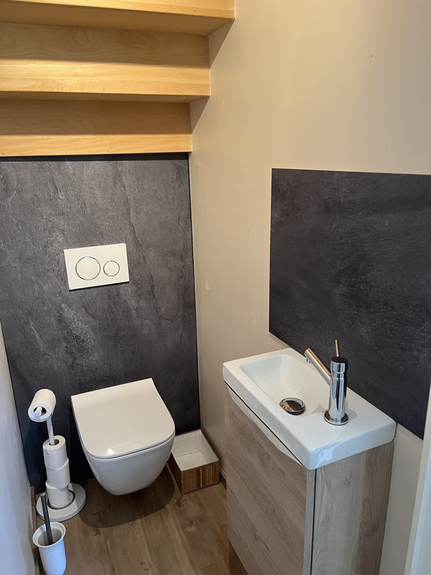 Rénovation salle de bain avec douche et wc à saint meloir des ondes